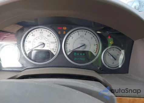 2008 Chrysler Town & Country Limited из США, поврежденный, VIN 2A8HR64X78R688205